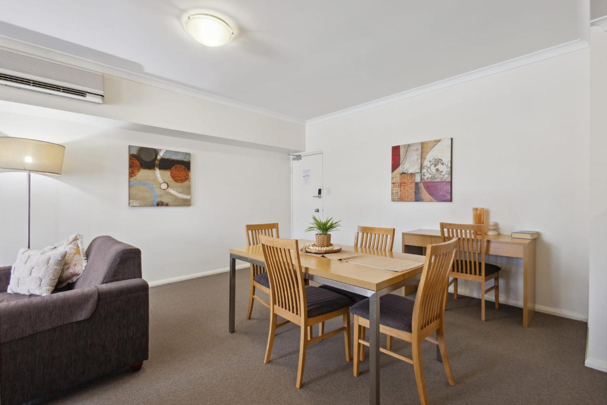 Spacious Apt In Northbridge With Pool Apartamento Perth Exterior foto